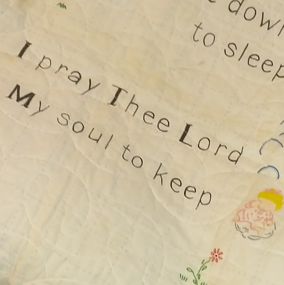 Old handmade baby quilt - Picture 7 of 7